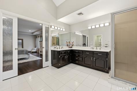 59 Greenbriar Road Oxford CT 06478