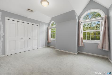 59 Greenbriar Road Oxford CT 06478