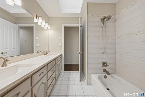 59 Greenbriar Road Oxford CT 06478