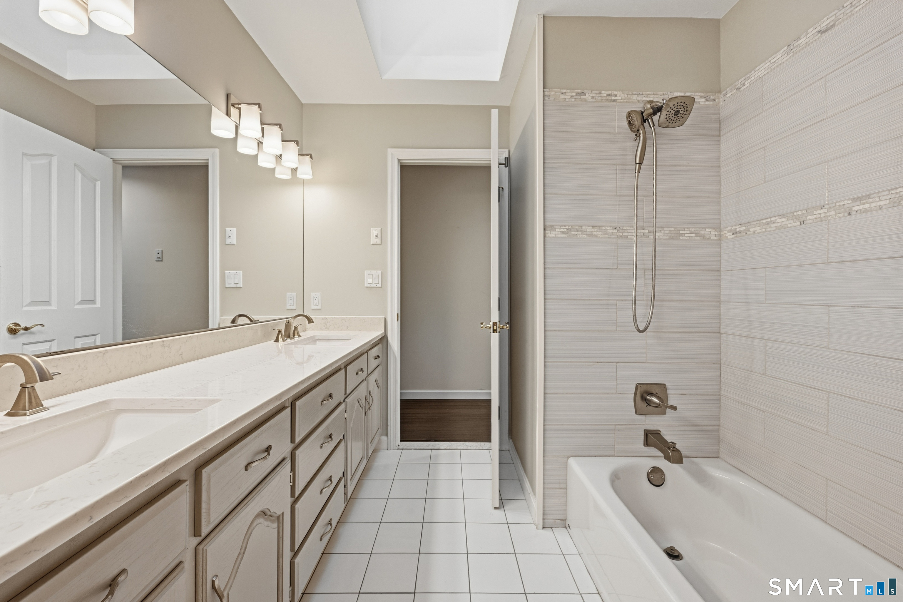 59 Greenbriar Road Oxford CT 06478