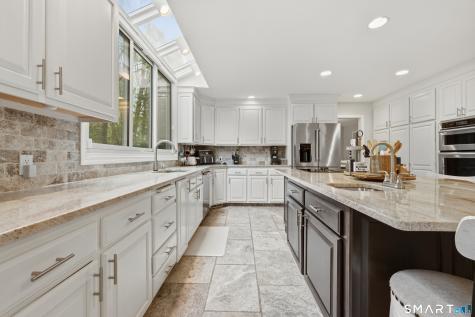 59 Greenbriar Road Oxford CT 06478