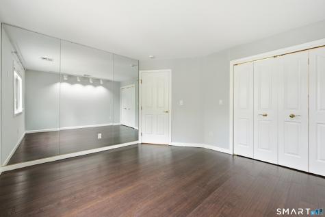 59 Greenbriar Road Oxford CT 06478