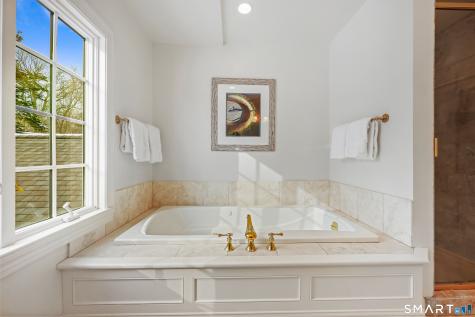 12 Ridgeway Road Easton CT 06612