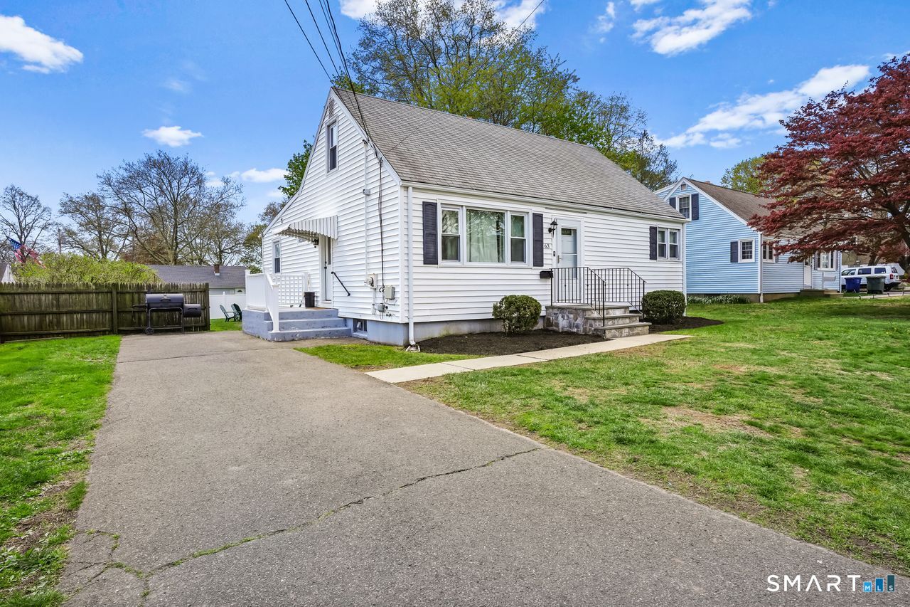 63 Richfield Road Bridgeport CT 06606