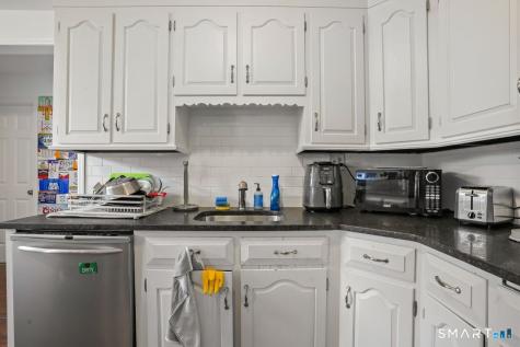 63 Richfield Road Bridgeport CT 06606