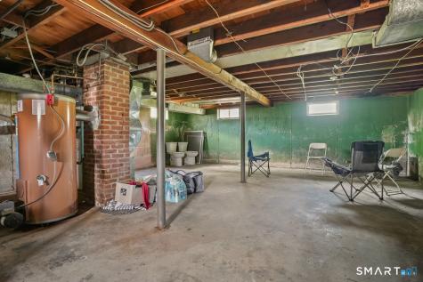 63 Richfield Road Bridgeport CT 06606