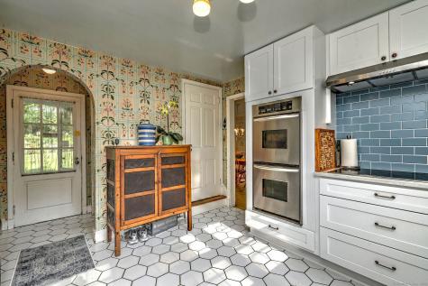 4 Brook Road Woodbridge CT 06525