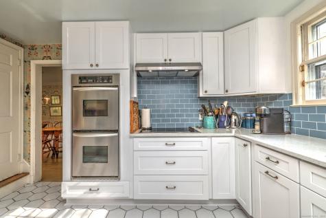4 Brook Road Woodbridge CT 06525