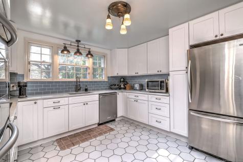 4 Brook Road Woodbridge CT 06525