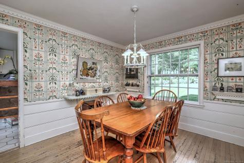 4 Brook Road Woodbridge CT 06525