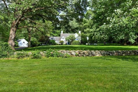 4 Brook Road Woodbridge CT 06525