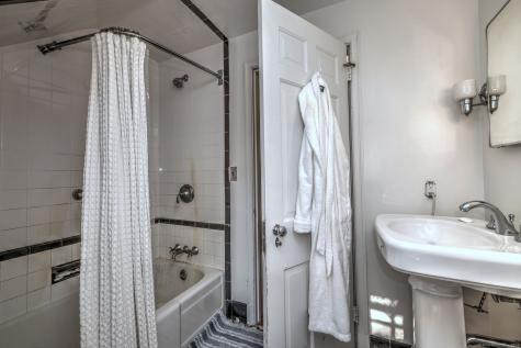 4 Brook Road Woodbridge CT 06525