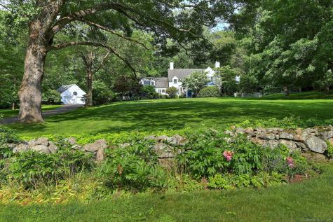 4 Brook Road Woodbridge CT 06525