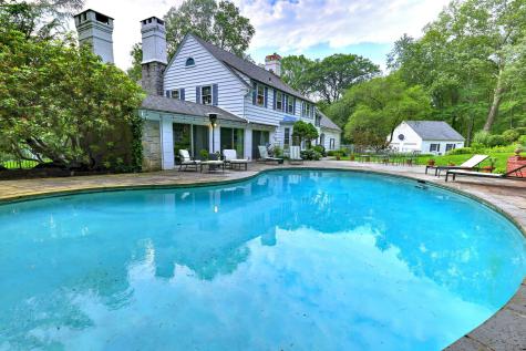 4 Brook Road Woodbridge CT 06525