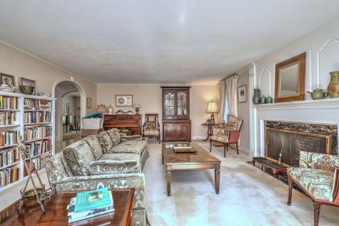 4 Brook Road Woodbridge CT 06525