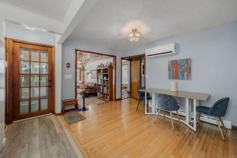 142 Plant Street New London CT 06320