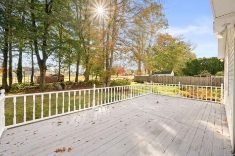 142 Plant Street New London CT 06320