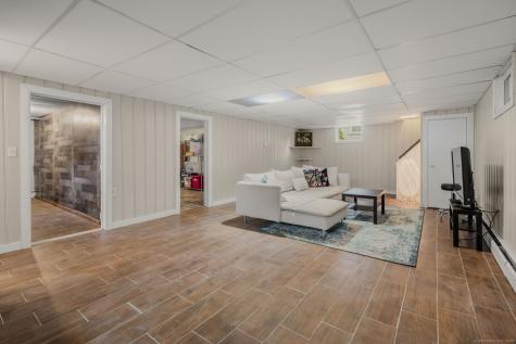 142 Plant Street New London CT 06320