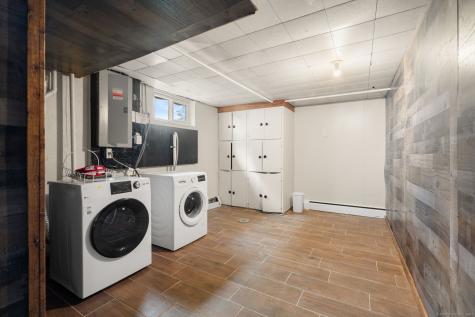 142 Plant Street New London CT 06320