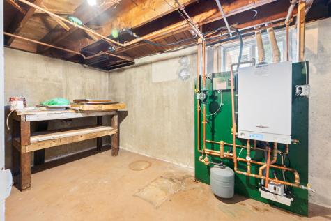 142 Plant Street New London CT 06320