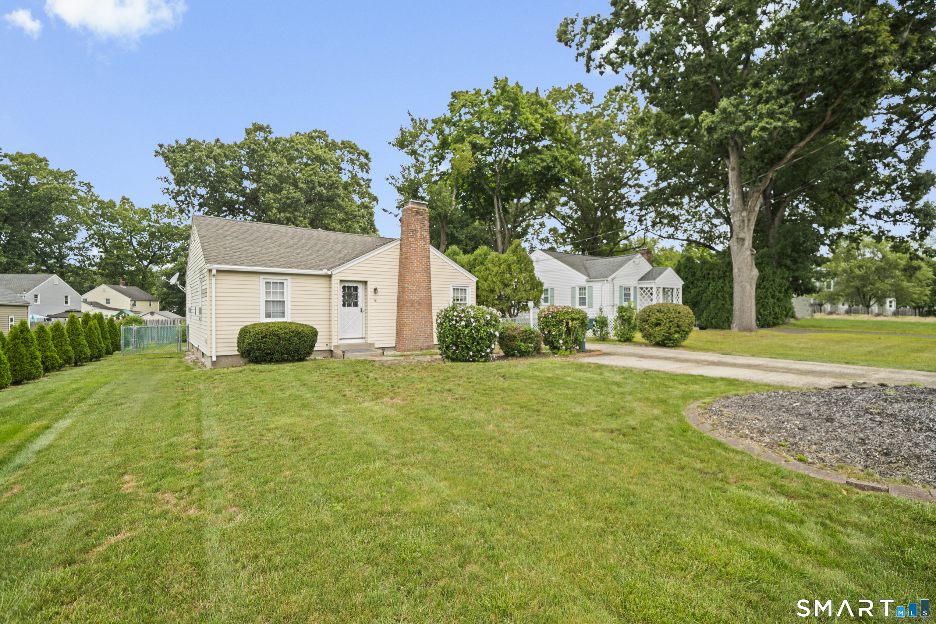 16 South Road Enfield CT 06082