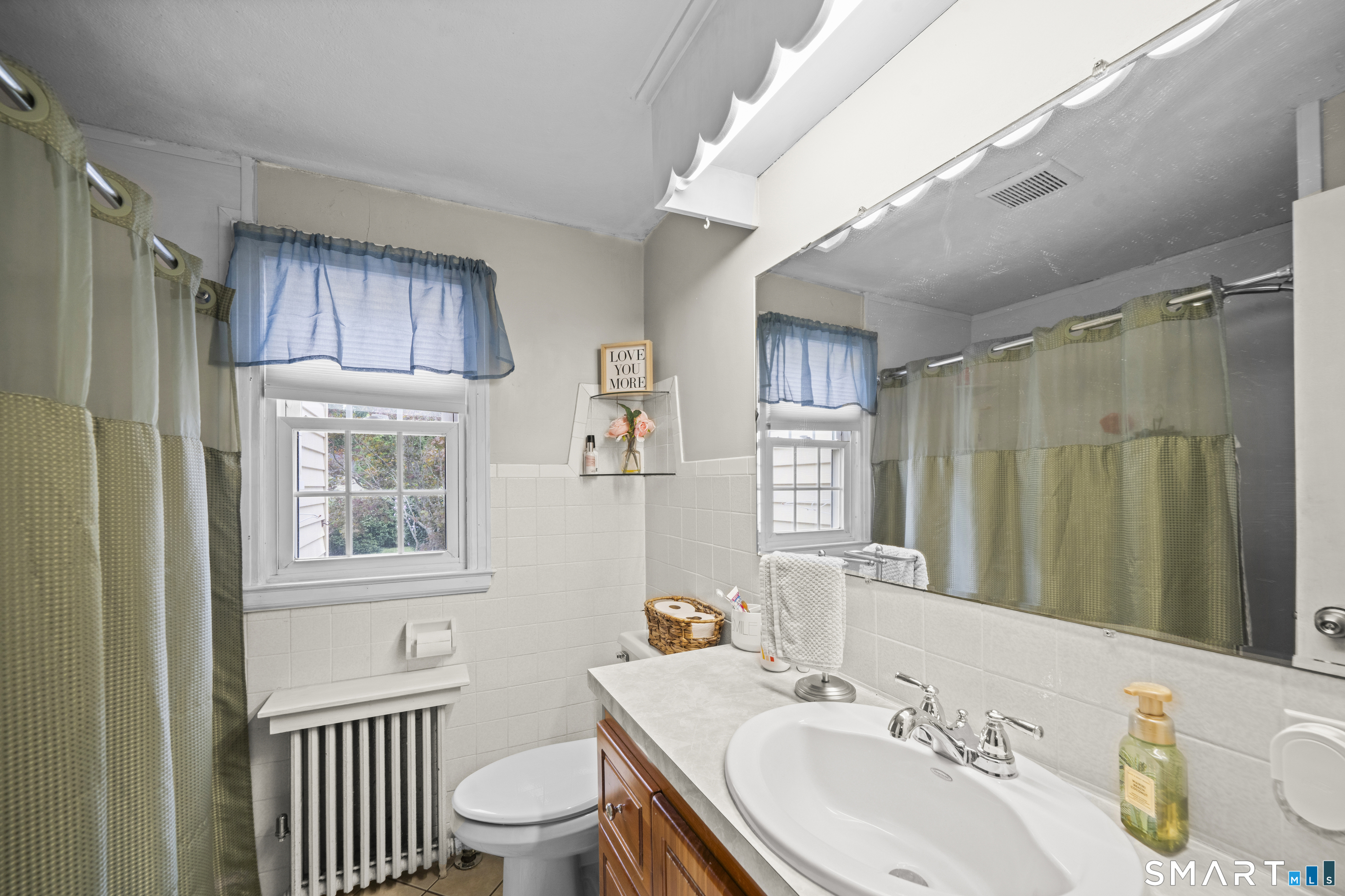 16 South Road Enfield CT 06082