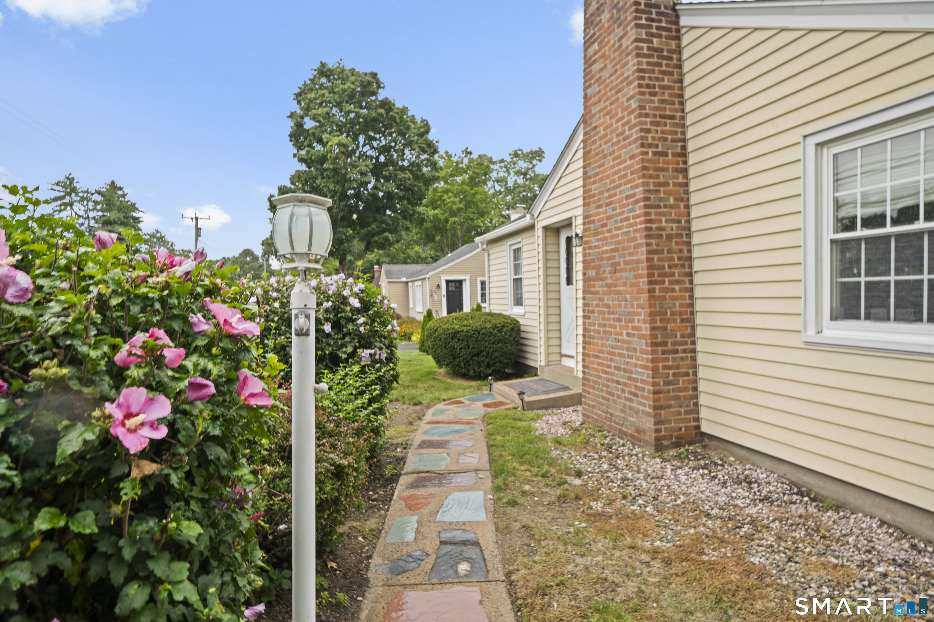 16 South Road Enfield CT 06082
