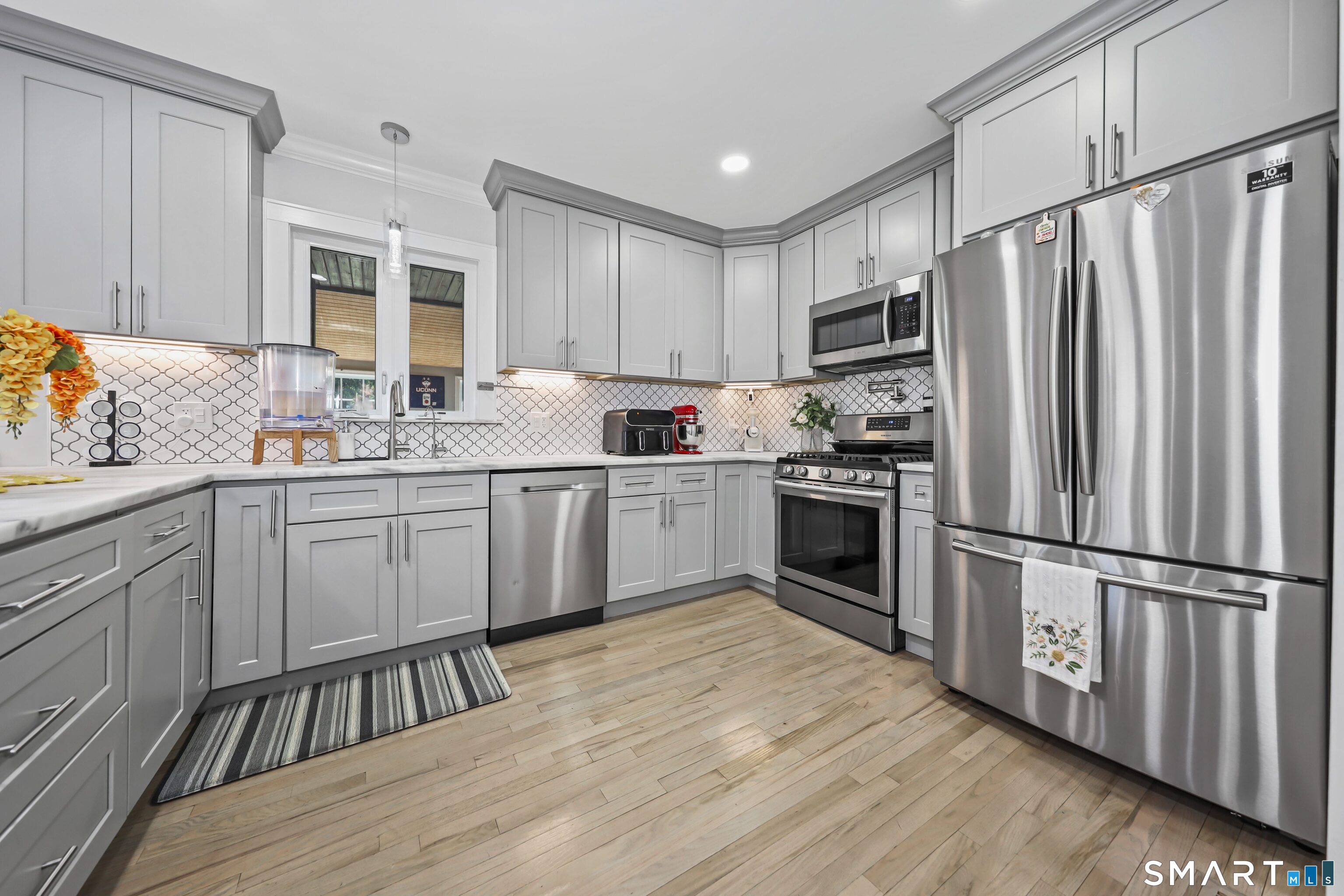 1479 Laurel Avenue Bridgeport CT 06604