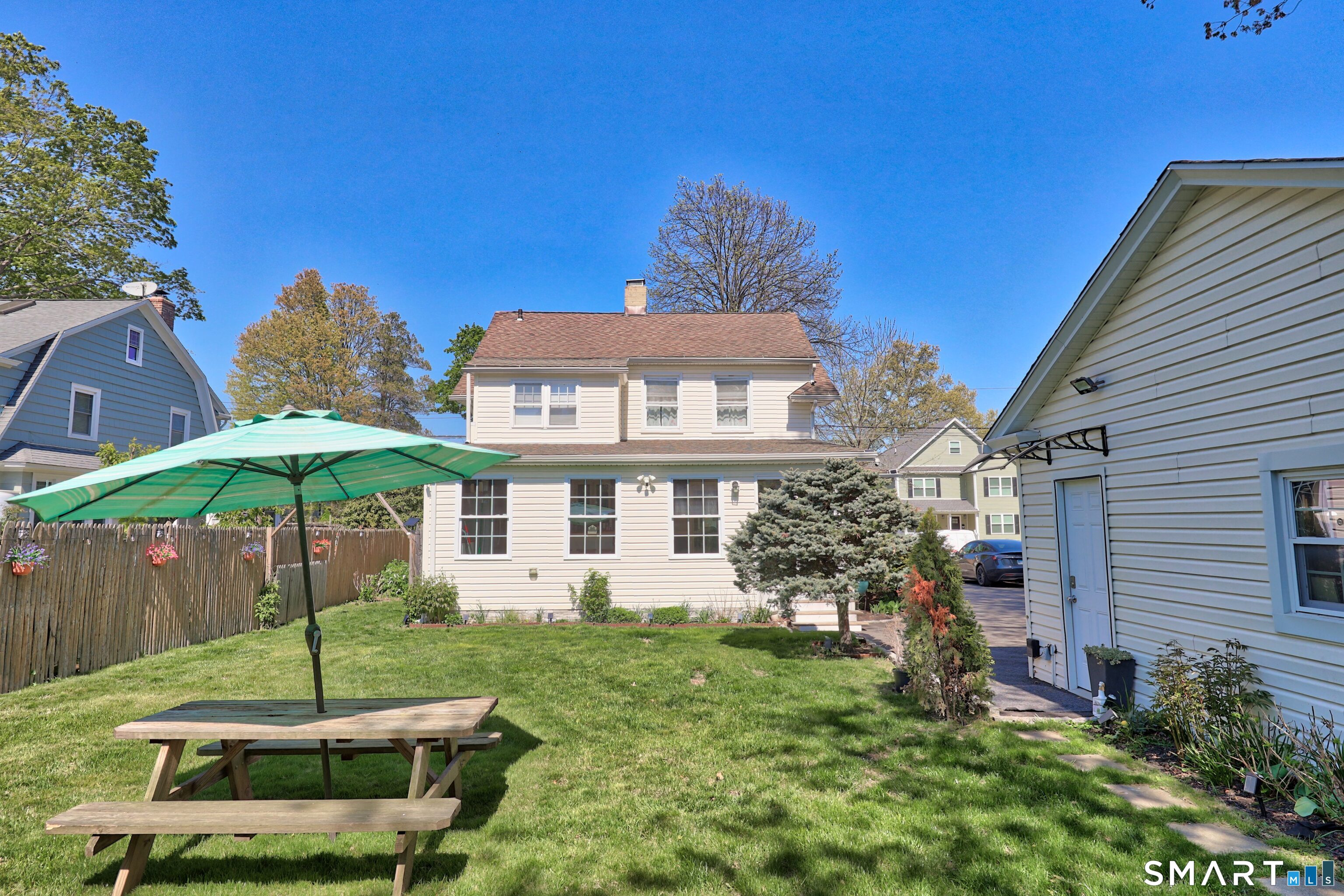 1479 Laurel Avenue Bridgeport CT 06604