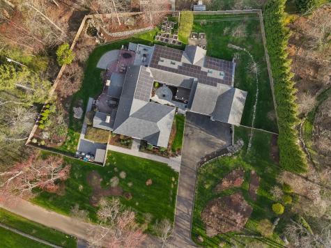 17 Pequot Drive Norwalk CT 06855