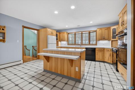 61 Edwards Road Bethany CT 06524