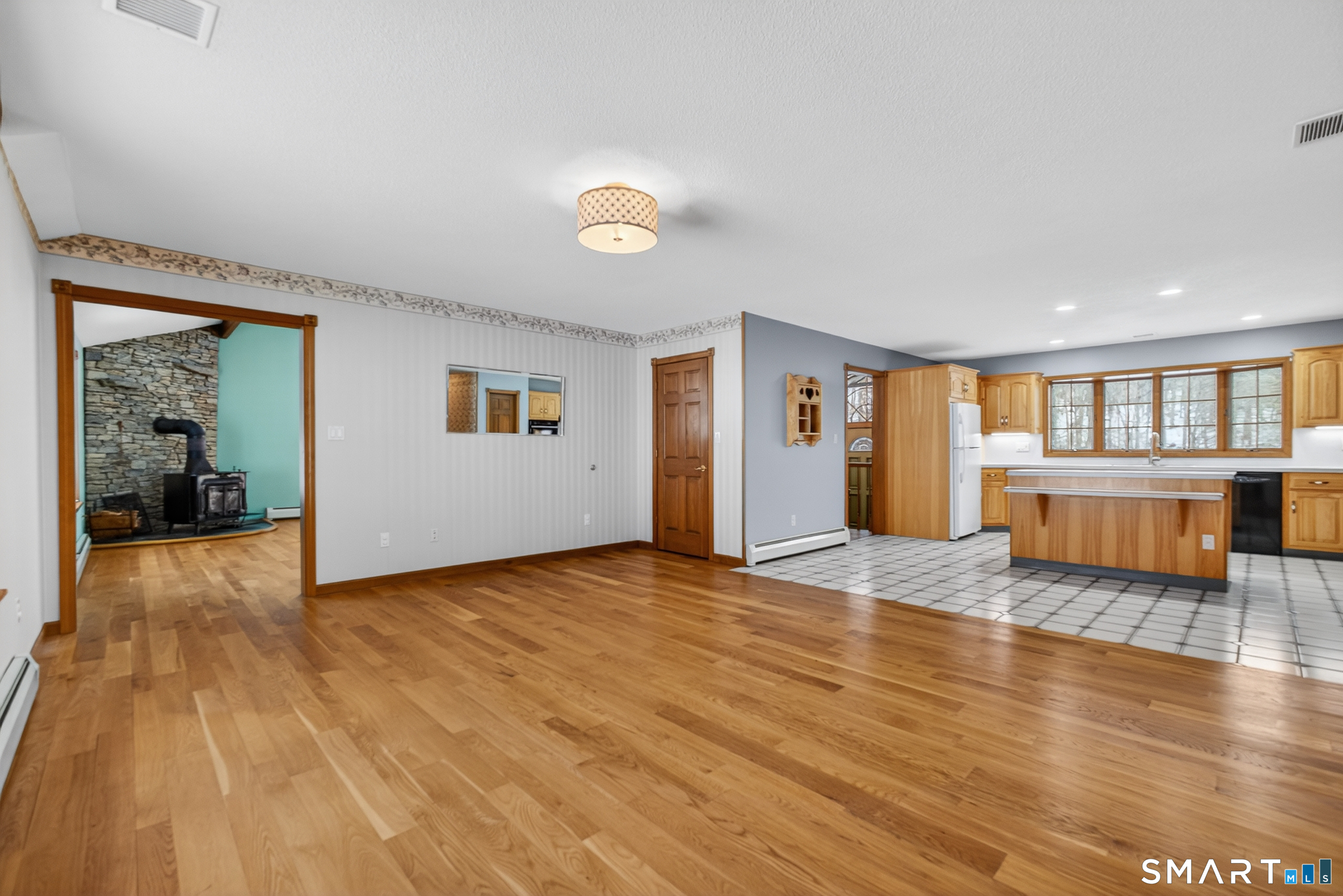 61 Edwards Road Bethany CT 06524