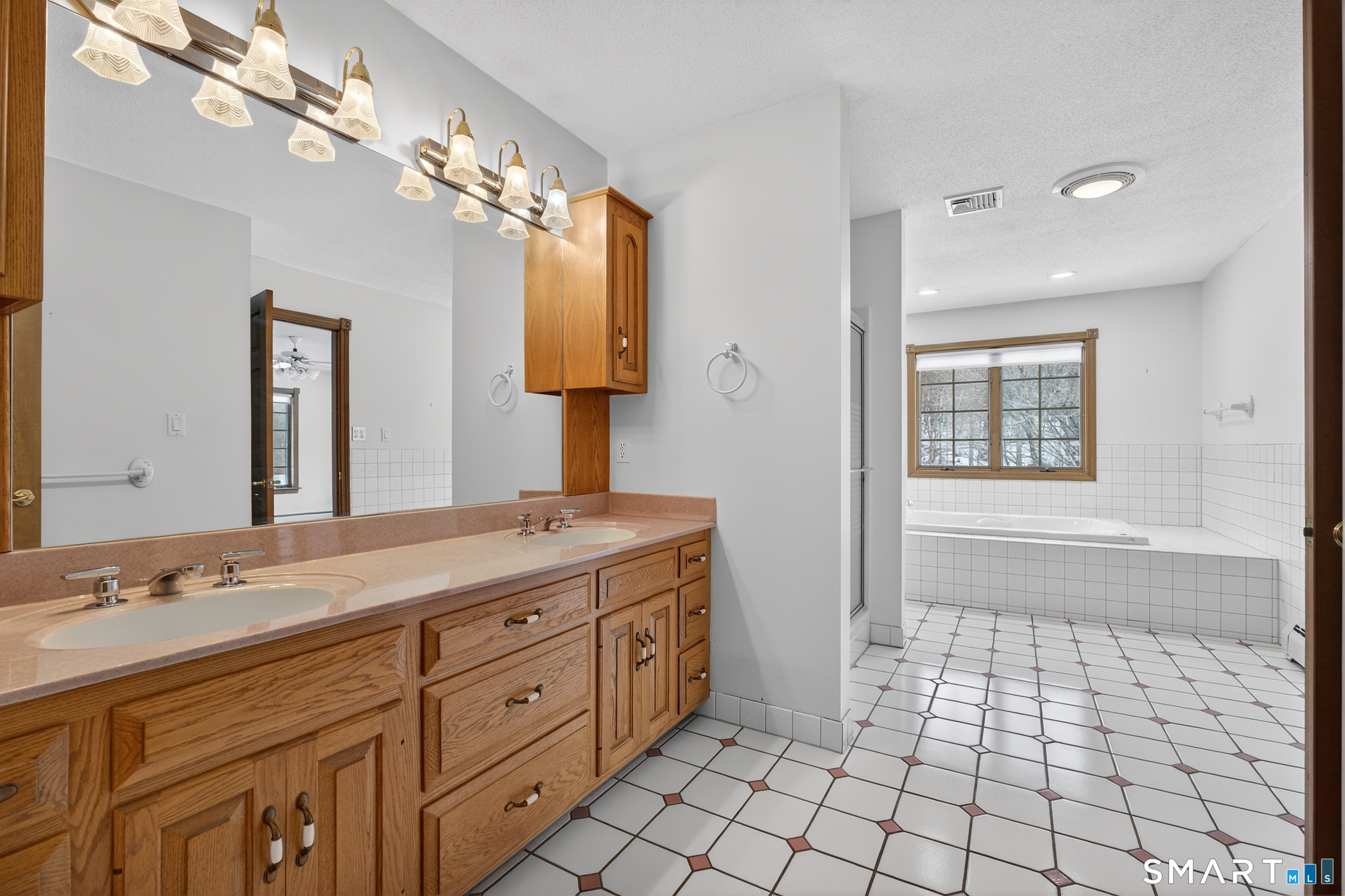 61 Edwards Road Bethany CT 06524