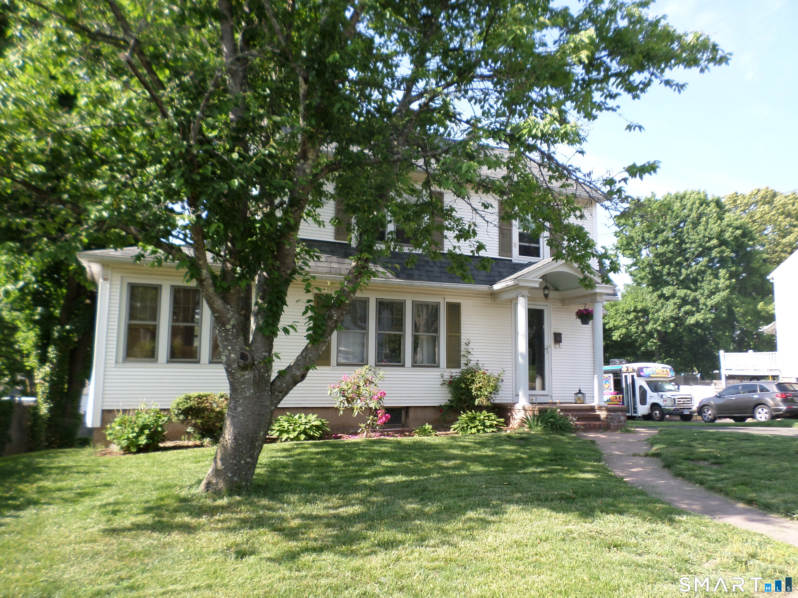 241 Henry Street Manchester CT 06042
