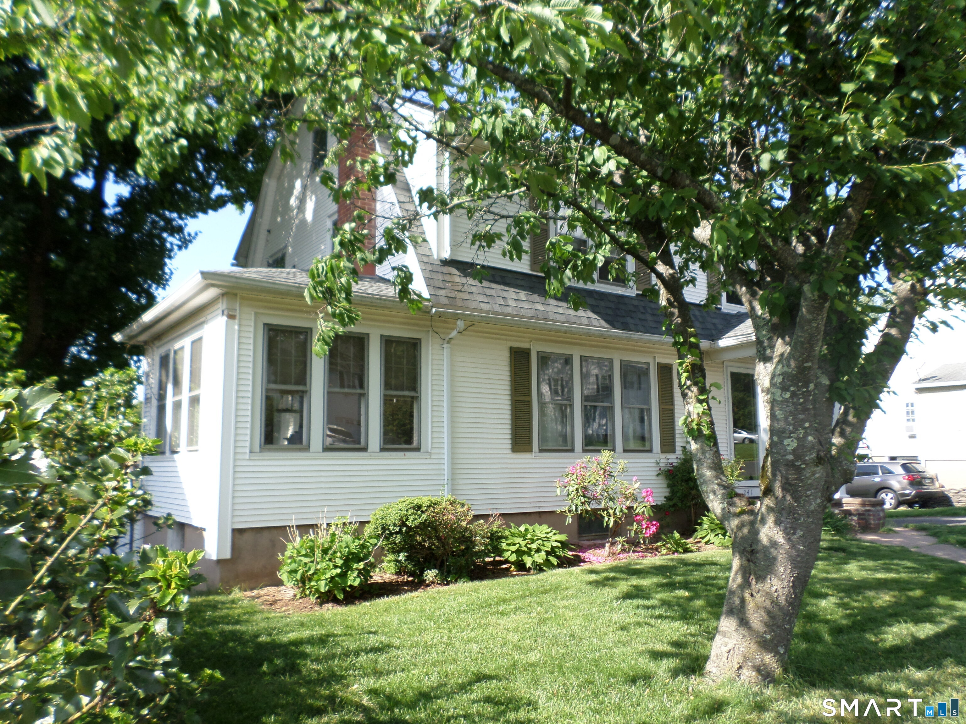 241 Henry Street Manchester CT 06042