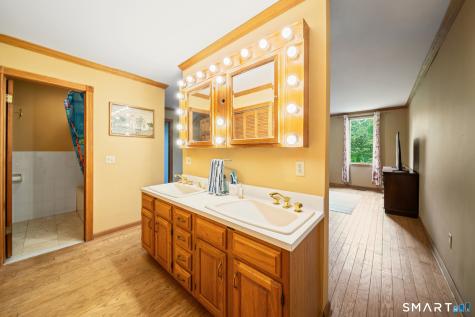 33 Skyline Drive Sherman CT 06784
