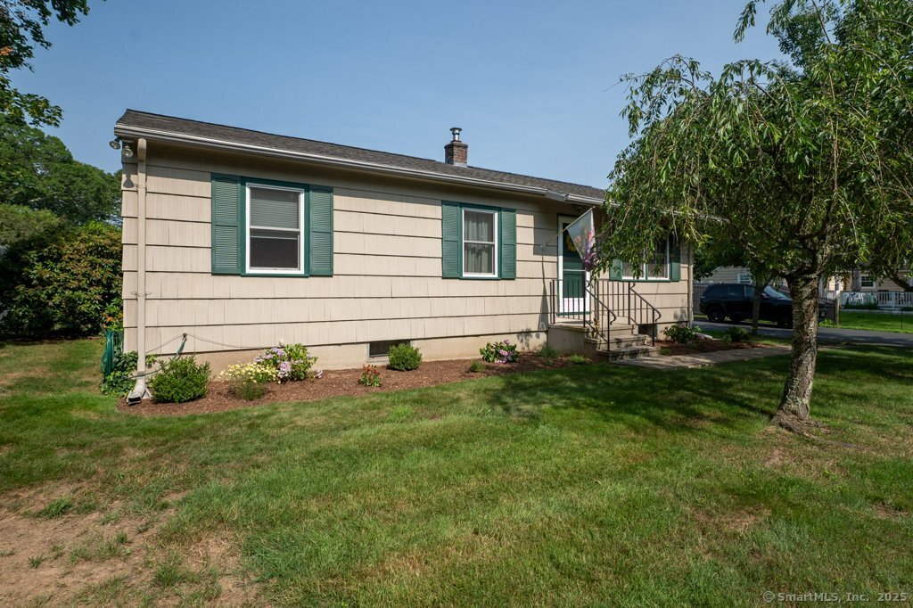 28 Bluff Avenue Clinton CT 06413