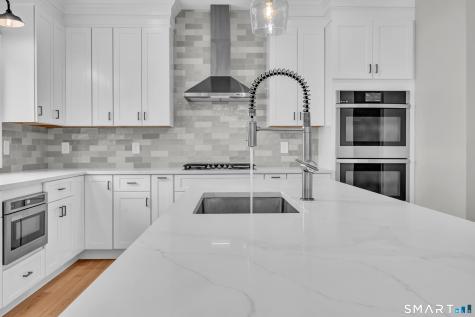 1427 Monroe Turnpike Monroe CT 06468