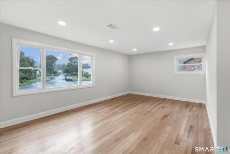 29 Meetinghouse Lane Milford CT 06460