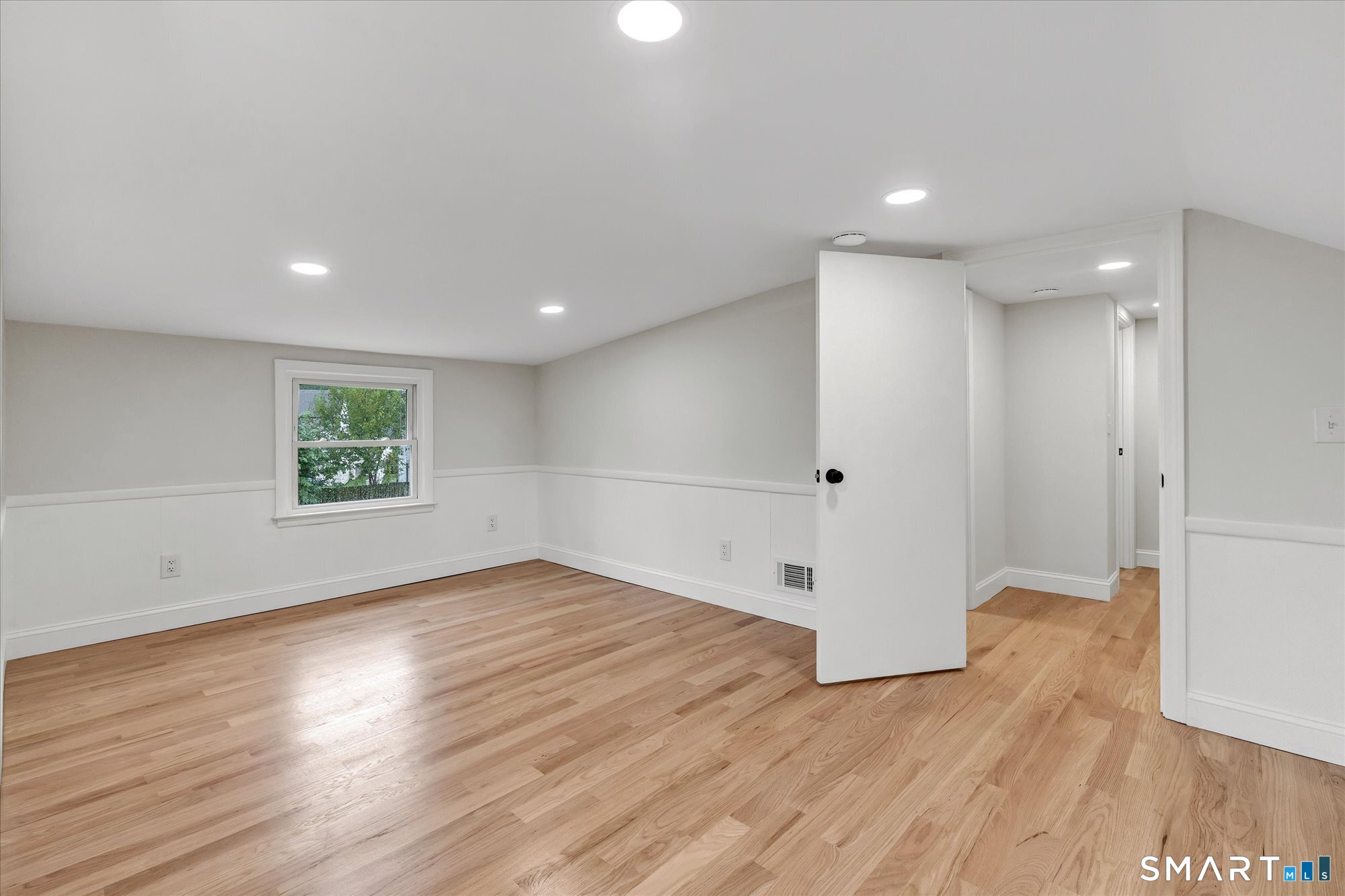 29 Meetinghouse Lane Milford CT 06460
