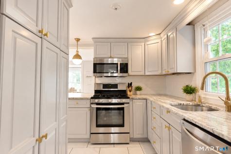 29 Second Avenue Branford CT 06405