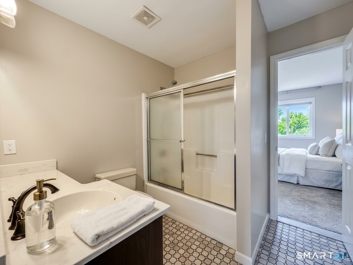802 Summer Hill Drive South Windsor CT 06074