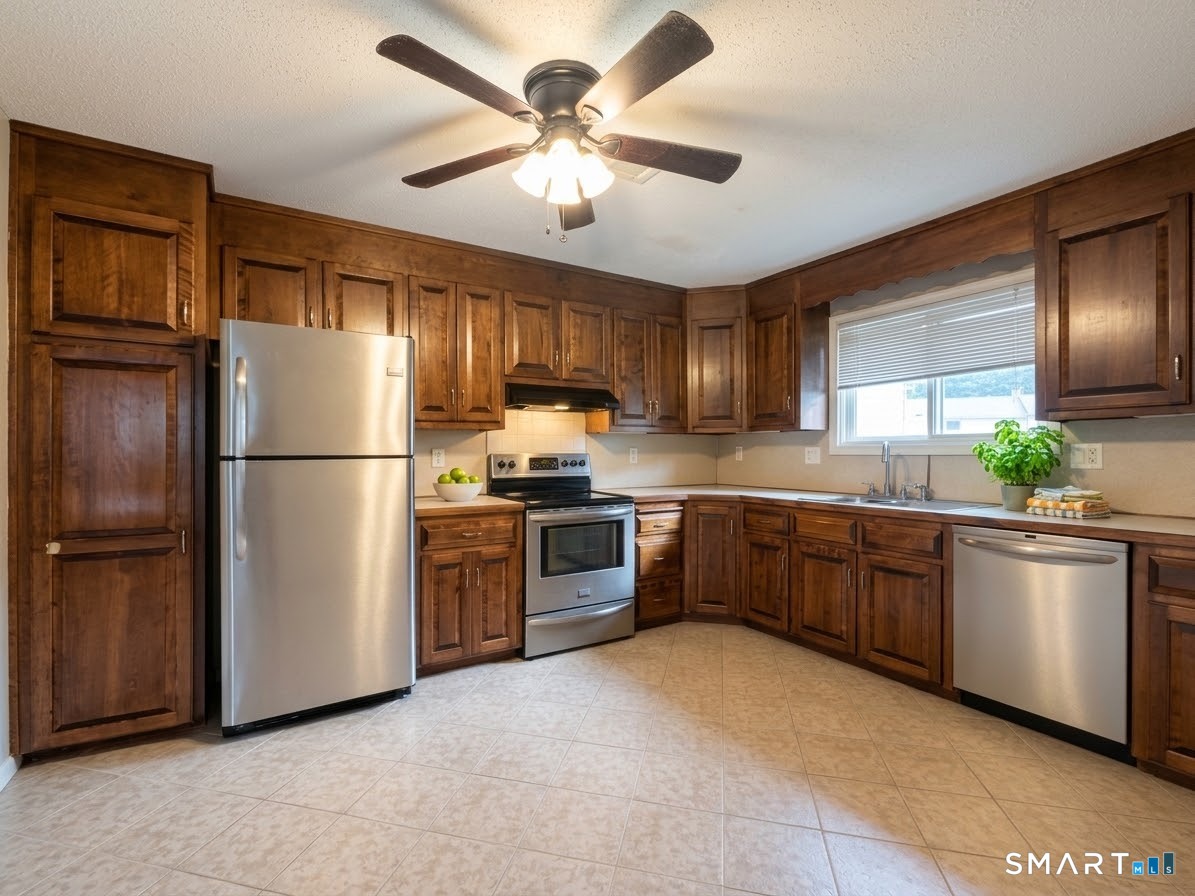 802 Summer Hill Drive South Windsor CT 06074