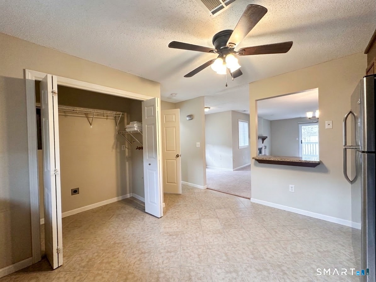 802 Summer Hill Drive South Windsor CT 06074