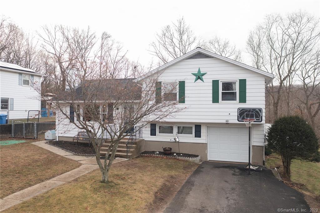 109 Stonybrook Road Waterbury CT 06705