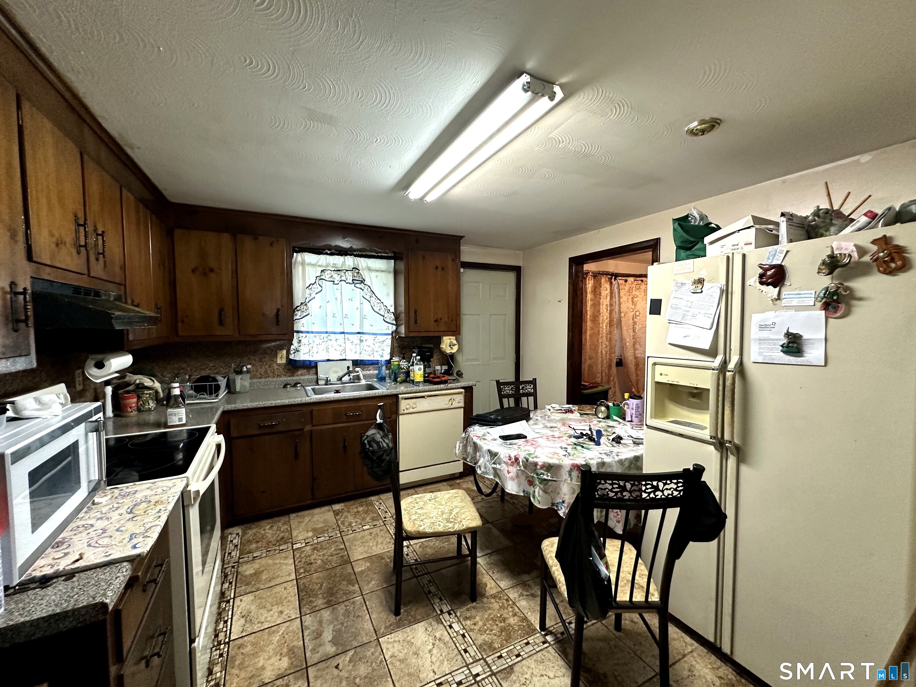 27 Eagleton Drive Windsor CT 06095