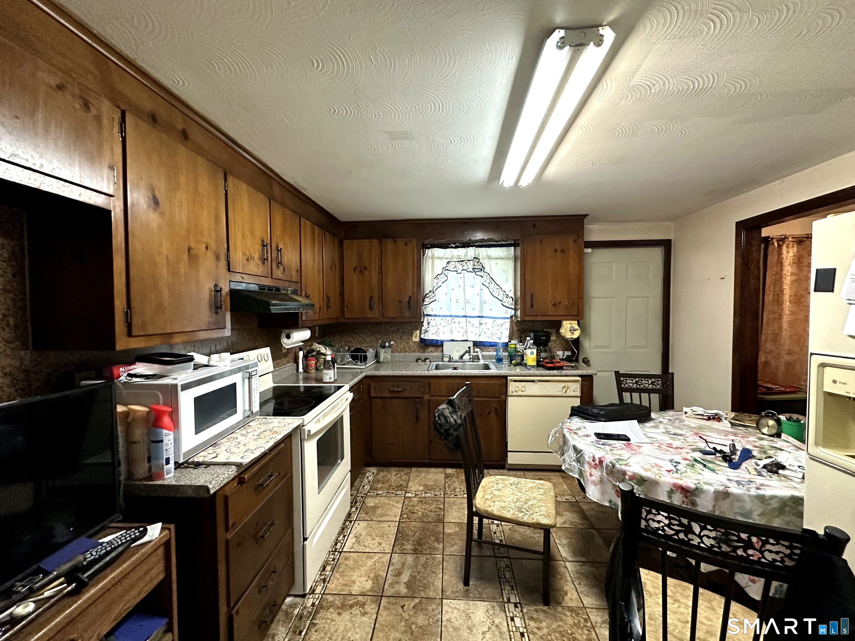 27 Eagleton Drive Windsor CT 06095