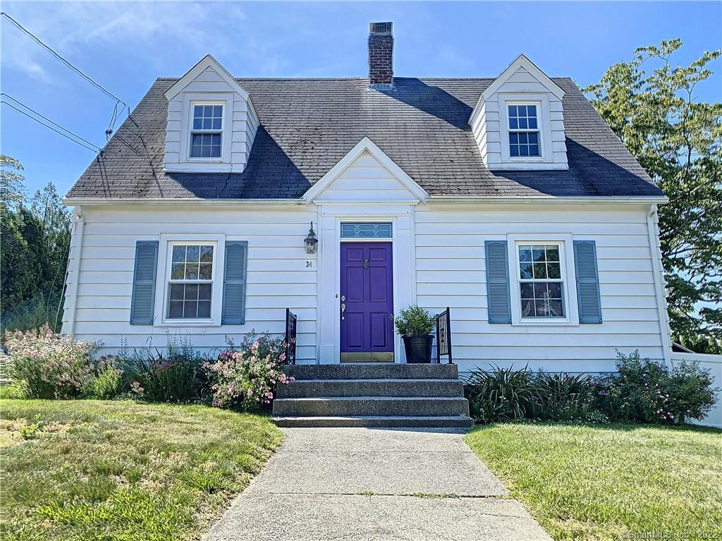 34 Woodlawn Road New London CT 06320