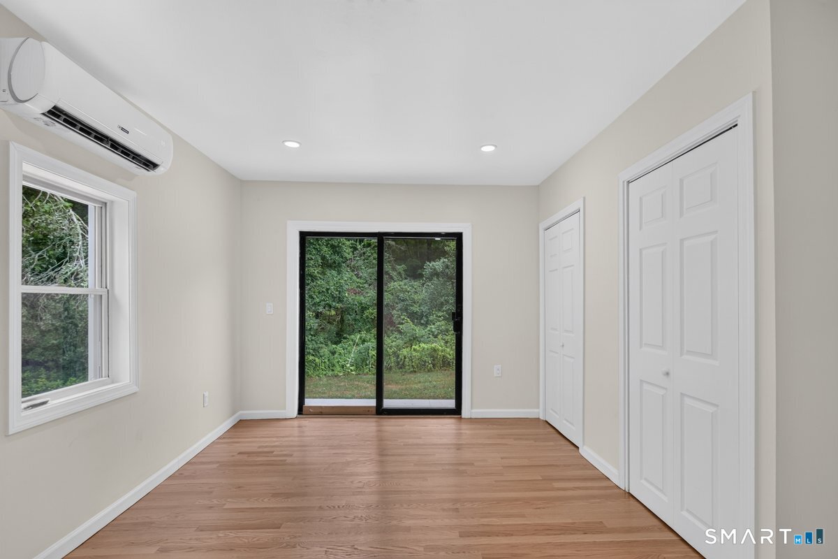 52 Walnut Hill Road East Lyme CT 06333