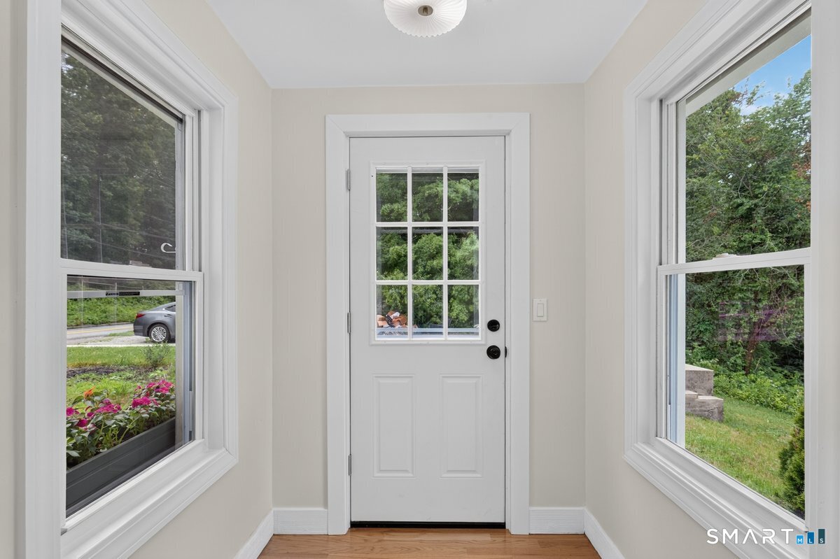 52 Walnut Hill Road East Lyme CT 06333